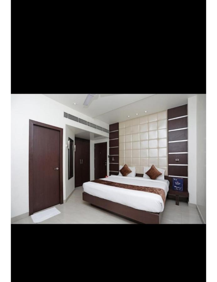 Hotel D Grand, Барели Экстерьер фото