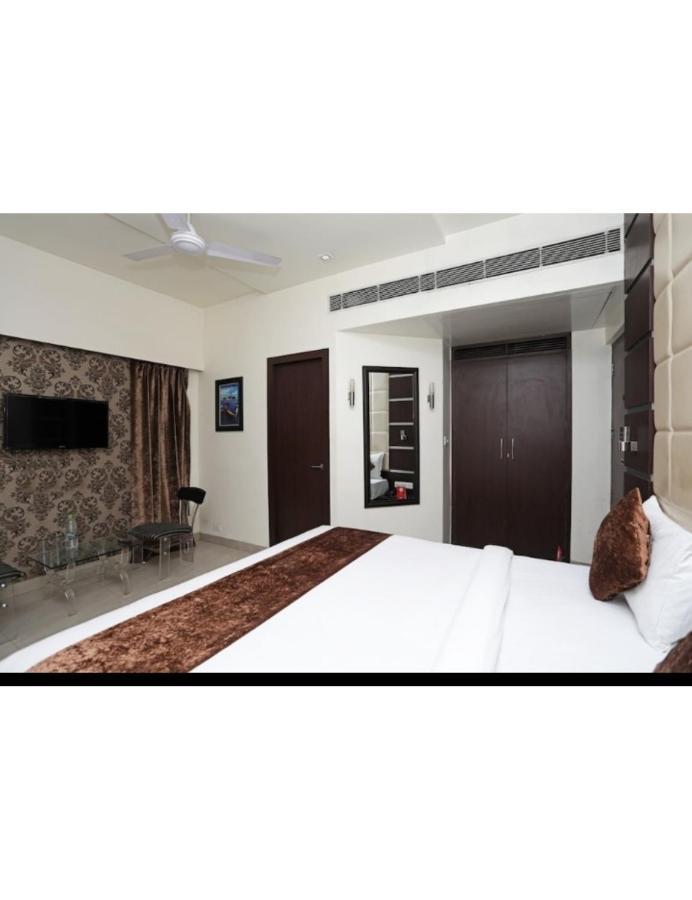 Hotel D Grand, Барели Экстерьер фото